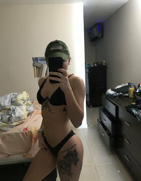 tattedxbabextease onlyfans leajs