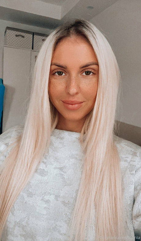 tonnia onlyfans sexy