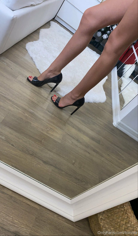 tonnia free onlyfans porn