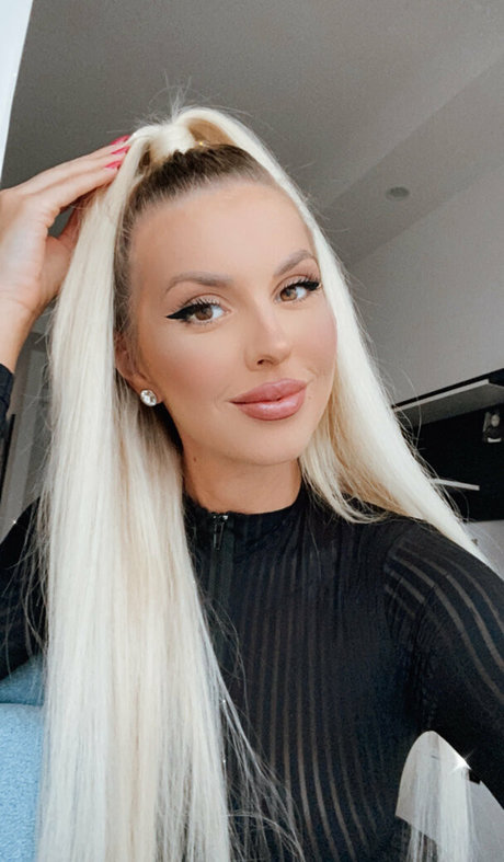 tonnia onlyfans leaks.