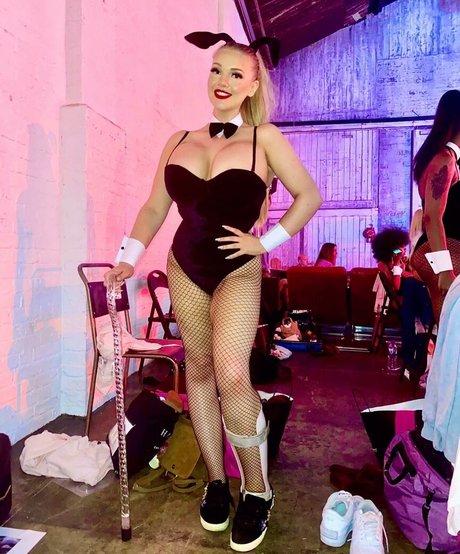 Lucy May Dawson naked onlyfans leaks