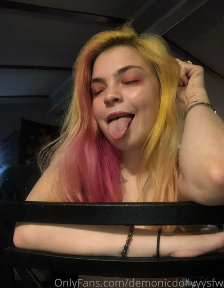 demonicdollyyysfw onlyfans posts