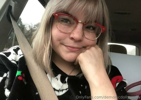 demonicdollyyysfw onlyfans nudes leaked
