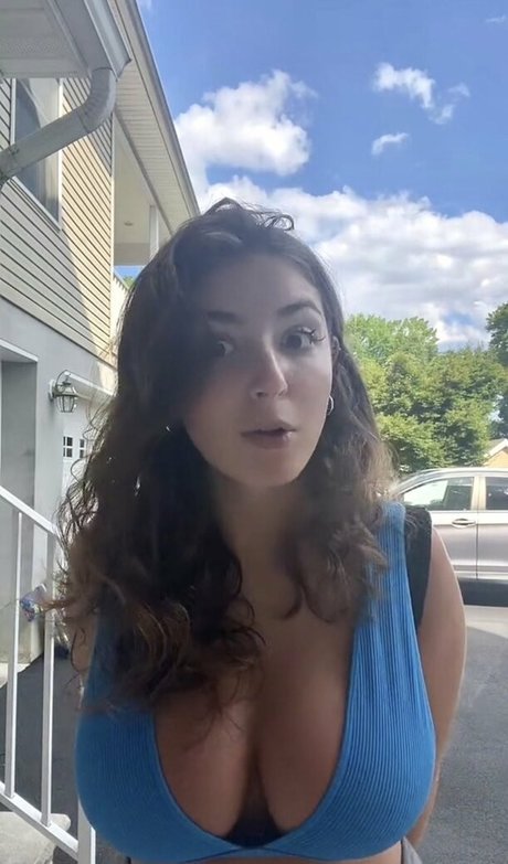 BustyBri only fans porn