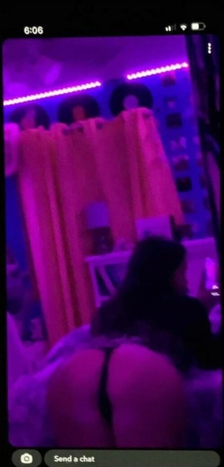 Katie Pego onlyfans xx