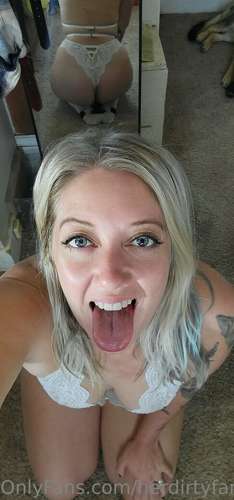 herdirtyfarmsocksfree onlyfans naked leak