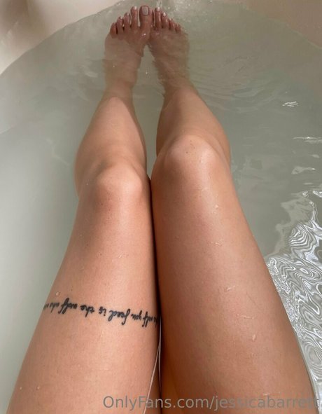 jessicabarrett onlyfans topless