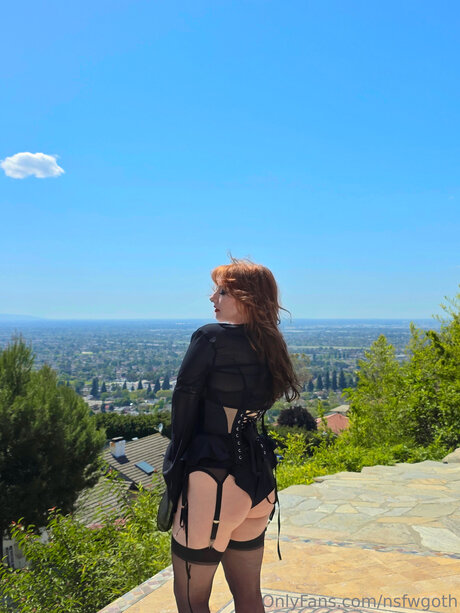 nsfwgoth nude on onlyfans