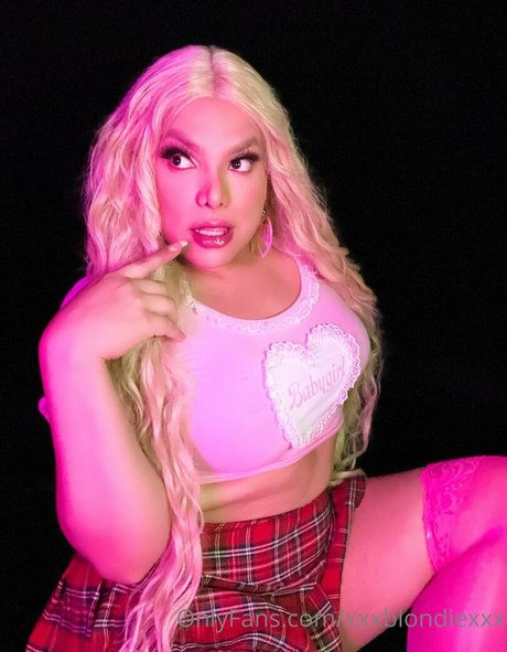 xxxblondiexxx only fans pic