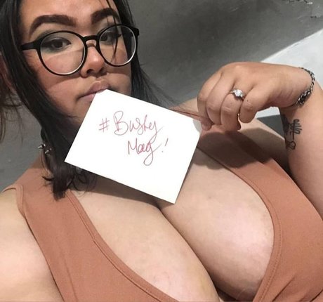 Busty Magazine onlyfans leakd