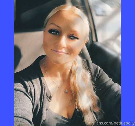 petitiepolly nudes only fans