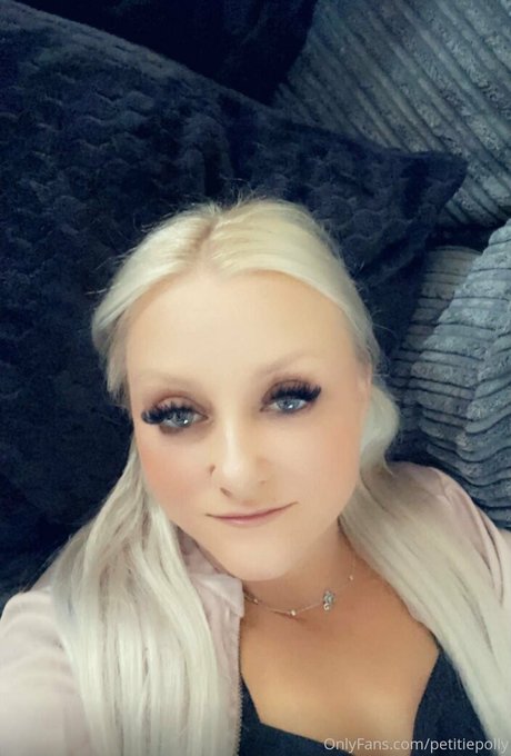 petitiepolly onlyfans xx