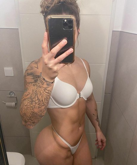 Ronja Fitness naked only fans