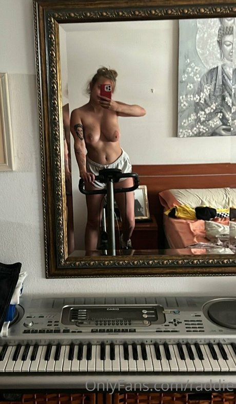 Raddie Llod onlyfans nude leaked