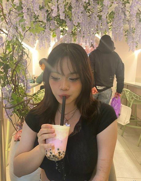 iadivinecomedie only fans nude