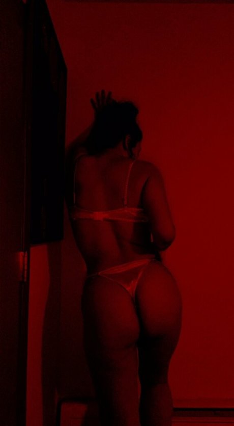 bigbooootyash onlyfans photo