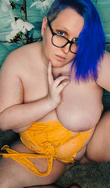 deviousplushie leaked nudes onlyfans