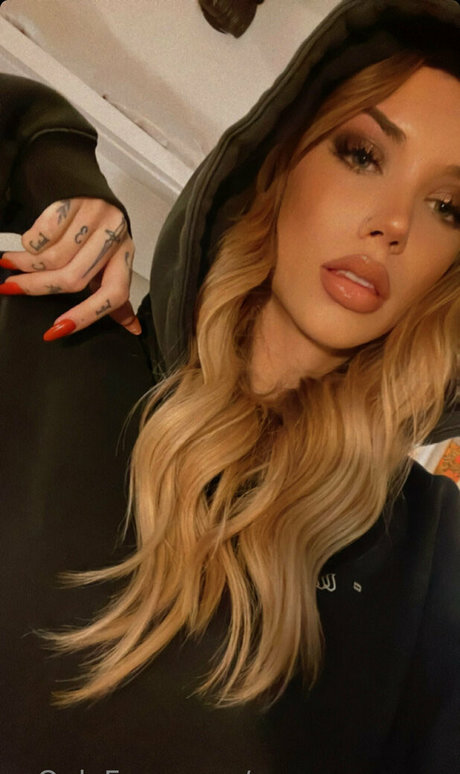 saramascarax onlyfans nude