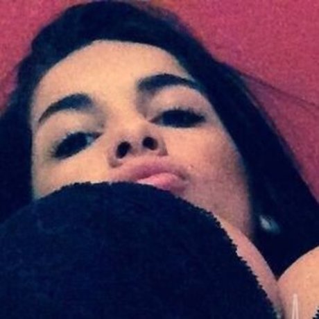 Flavia Almeida naked onlyfans