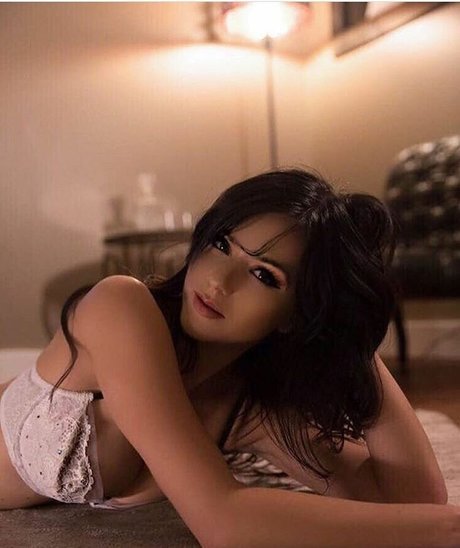 adelinesofficial onlyfans nude tits