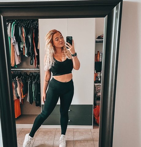 Sarah Neuhaus onlyfans free content