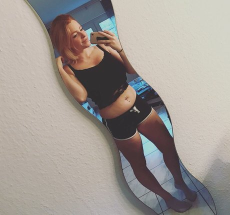 Sarah Neuhaus only fans leak porn