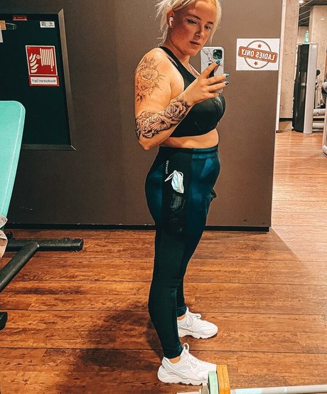 Sarah Neuhaus onlyfans model