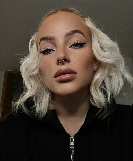 Sarah Neuhaus onlyfans leaks