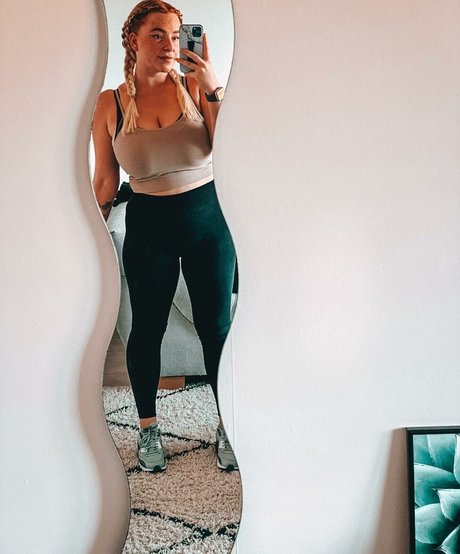 Sarah Neuhaus leaked onlyfans xxx