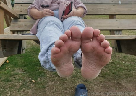 tezzasfeetfree nudes onlyfans leak