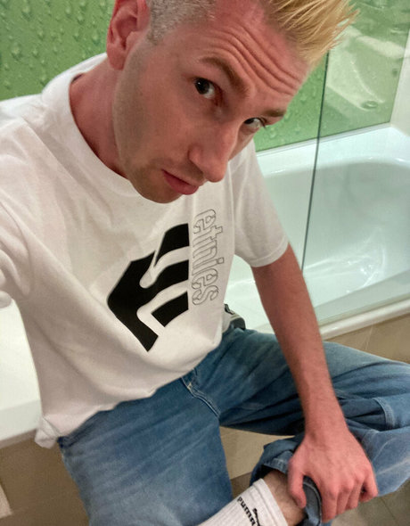 rubberskaterboy onlyfans.