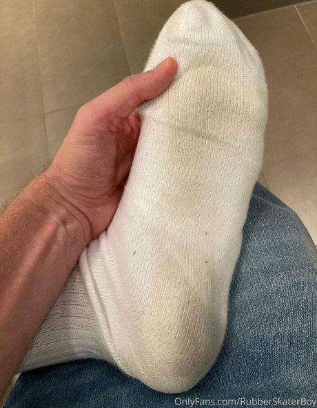 rubberskaterboy free onlyfans