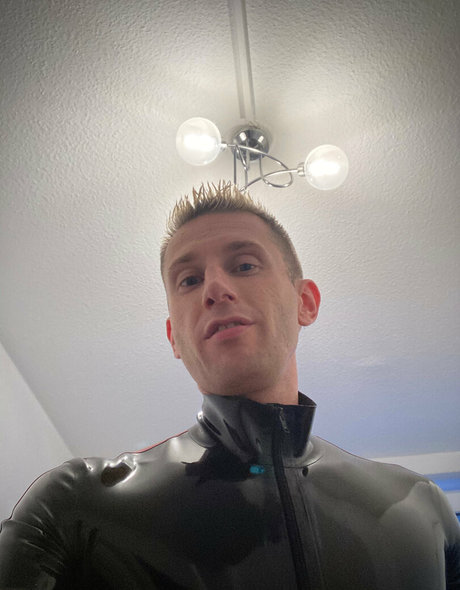 rubberskaterboy leaked onlyfans pictures