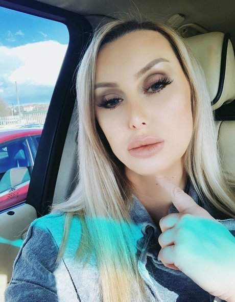 hotsluttymilf leaked onlyfans pictures