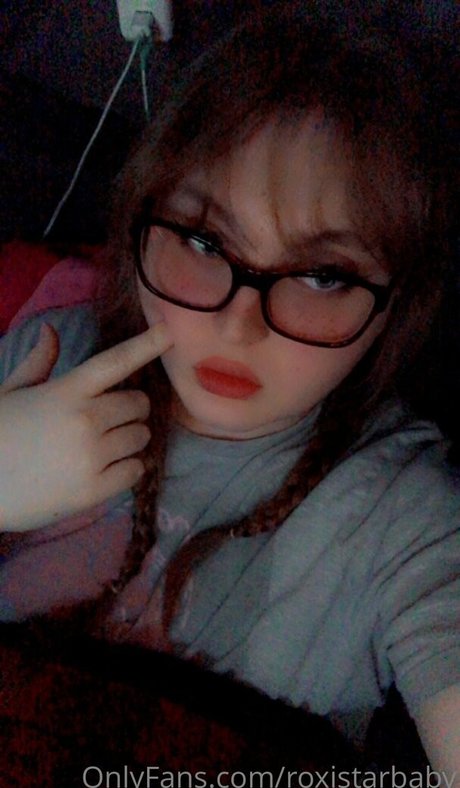 roxistarbaby onlyfans naked pics