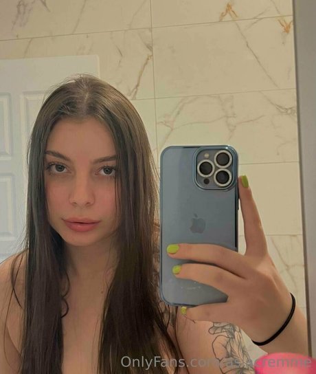 carinacremme onlyfans star