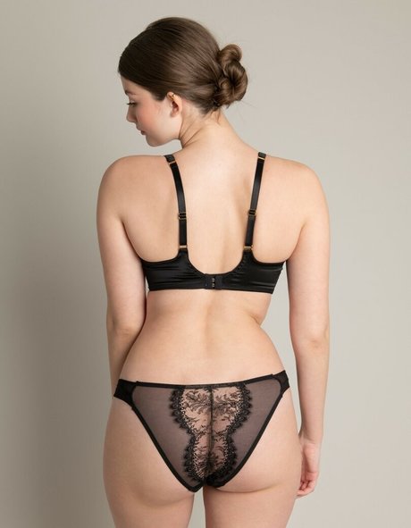 Ellie Weston onlyfans.