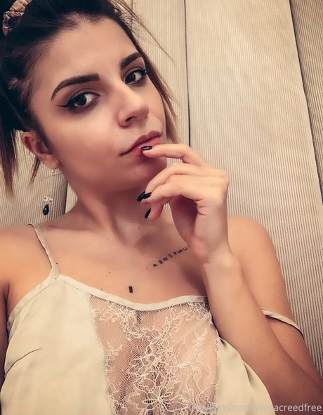 diaryofalexacreed topless onlyfans