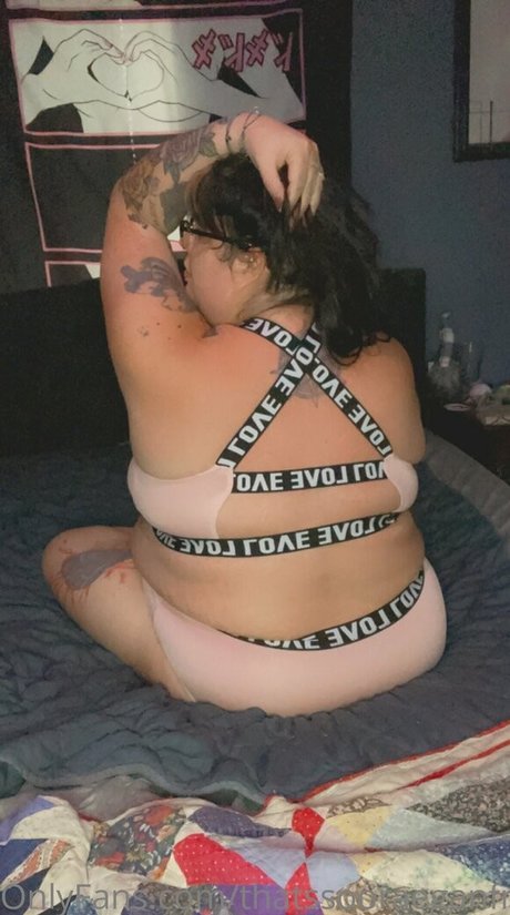 thatssooraeganfree onlyfans model images