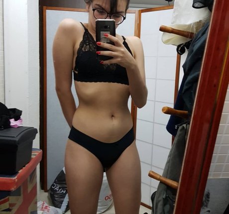 Niellefer onlyfans public photos