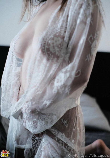Felicia Agatha feet onlyfans