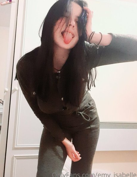 emy isabelle onlyfans nide