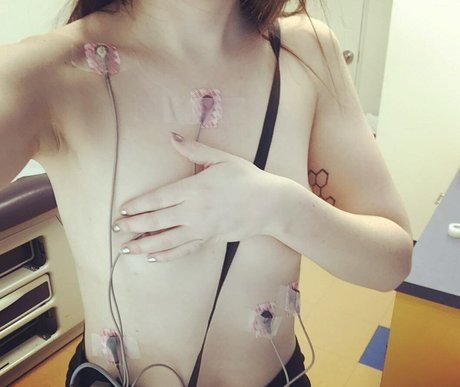 Viola Volta onlyfans boobs