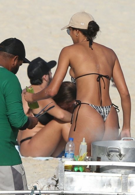 Lais Ribeiro onlyfans leaks