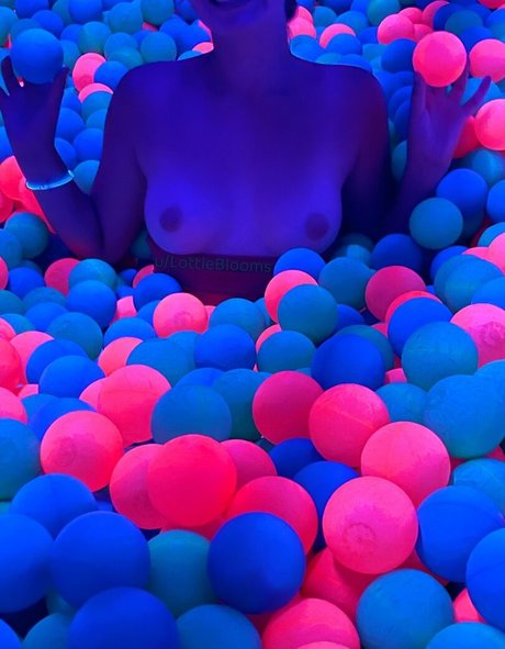 Lottie Blooms leaked onlyfans sex tape