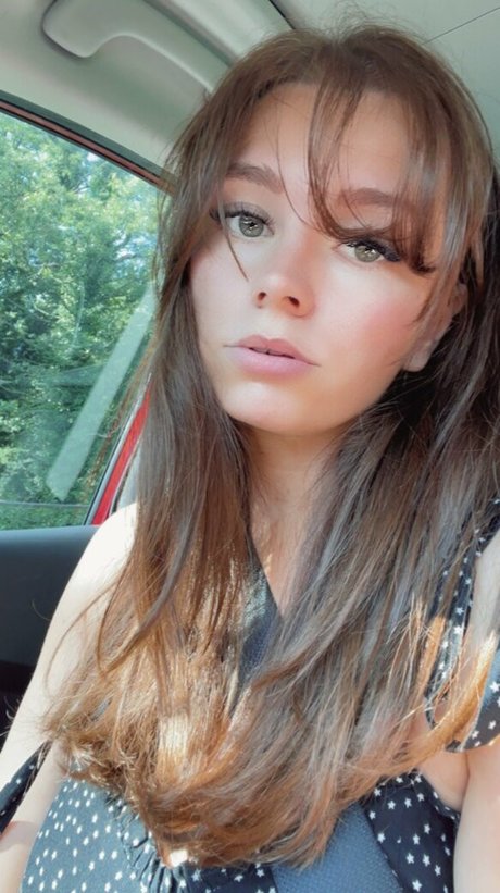 Admiremeamy onlyfans model photos