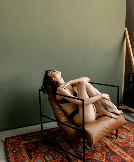 Olga Saharova naked onlyfans