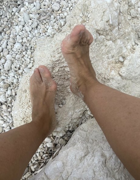 micole 35feet is on onlyfans