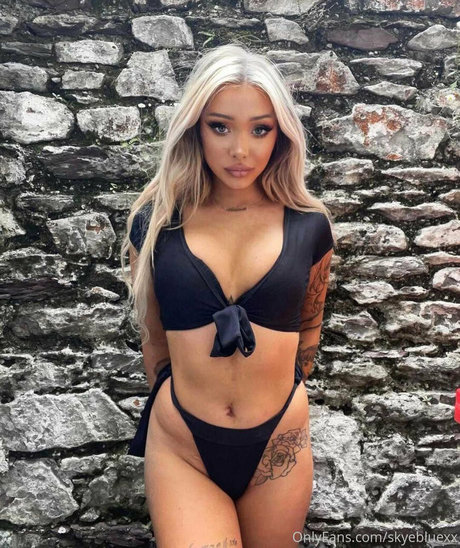 skyebluexx leaked onlyfans.