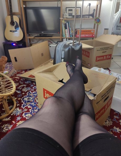 ditteslegsandfeet strip onlyfans